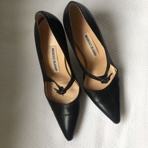 Manolo Blahnik Black pumps | Size 38.5